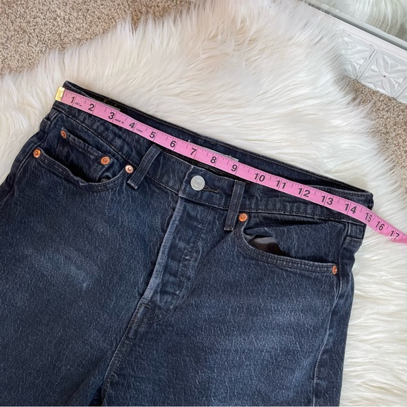 Levi’s Wedgie Faded Black Slim Fit Mom Jeans - Picture 13 of 16